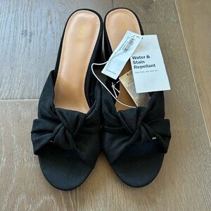 Old Navy Women's Black Slide Sandals